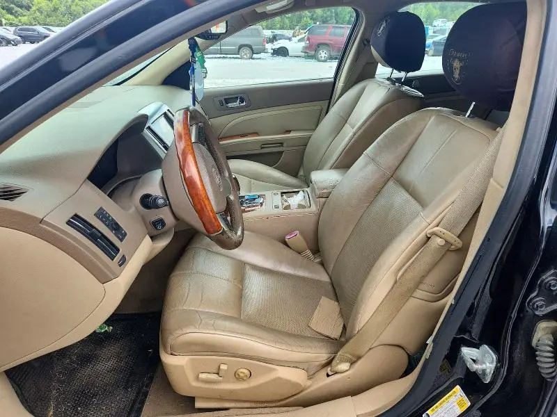 2011 CADILLAC STS LUXURY  