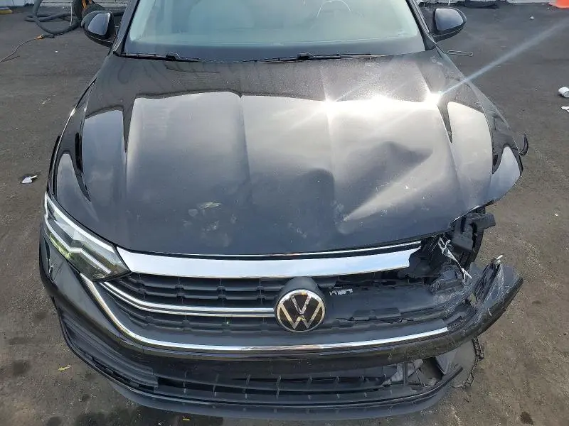 2024 VOLKSWAGEN JETTA SE  