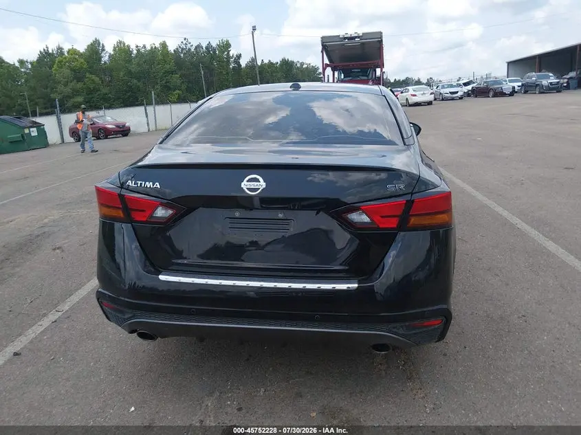 2022 NISSAN ALTIMA SR FWD