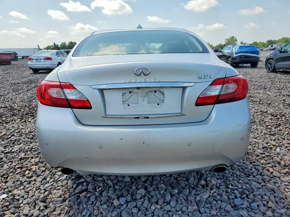 2013 INFINITI M37 X  