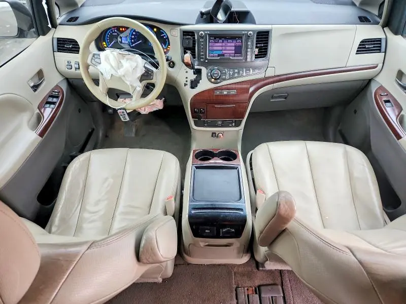 2011 TOYOTA SIENNA XLE 8-PASSENGER  