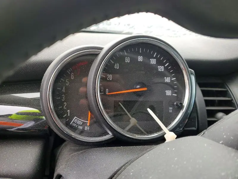 2019 MINI COOPER   