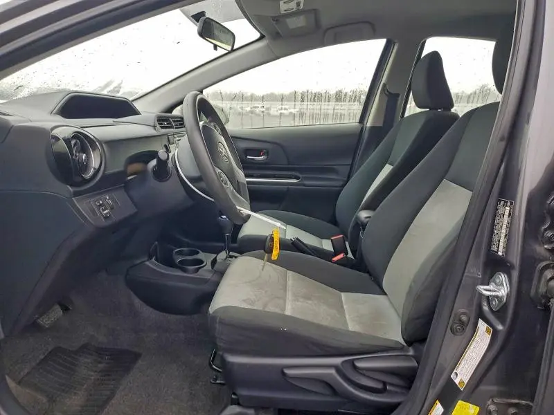 2015 TOYOTA PRIUS C TWO  