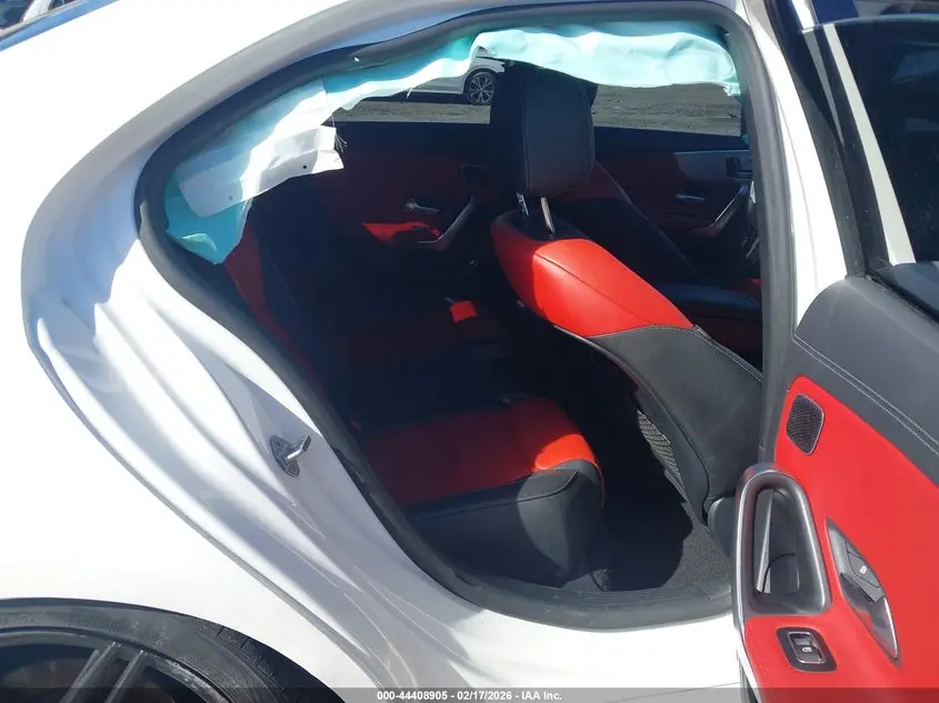 2021 MERCEDES-BENZ A 220  