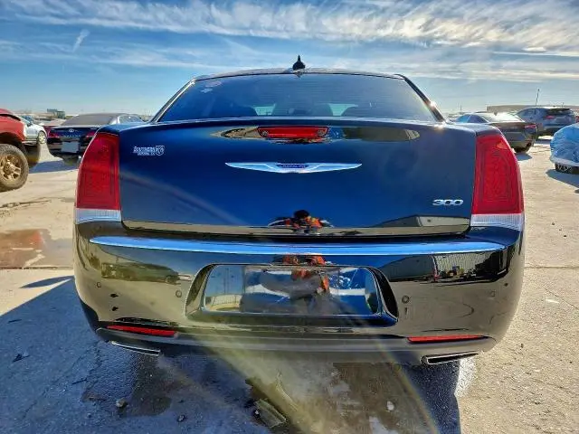 2019 CHRYSLER 300 LIMITED  