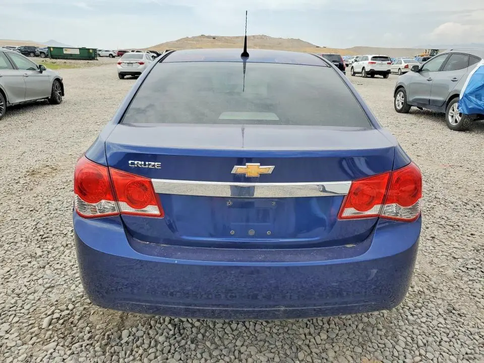 2013 CHEVROLET CRUZE LS  