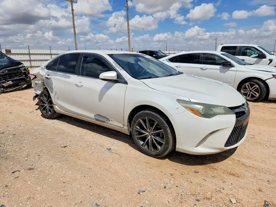 2015 TOYOTA CAMRY XSE  