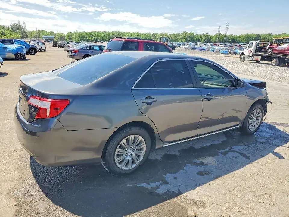 2014 TOYOTA CAMRY LE  