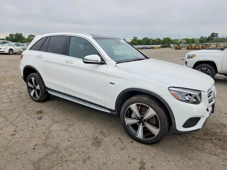2019 MERCEDES-BENZ GLC 350E  