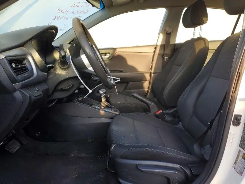 2019 KIA RIO LX  