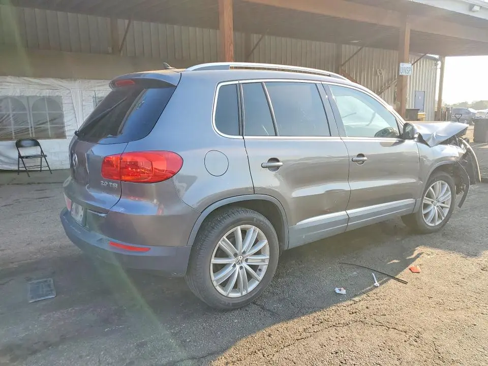 2012 VOLKSWAGEN TIGUAN S  