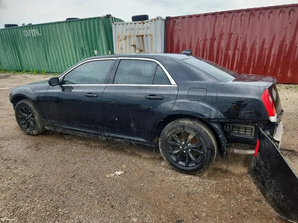 2015 CHRYSLER 300 LIMITED  