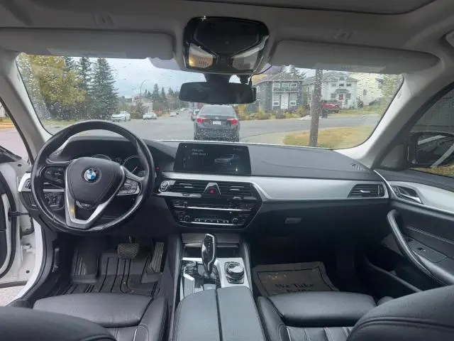 2017 BMW 530 XI  