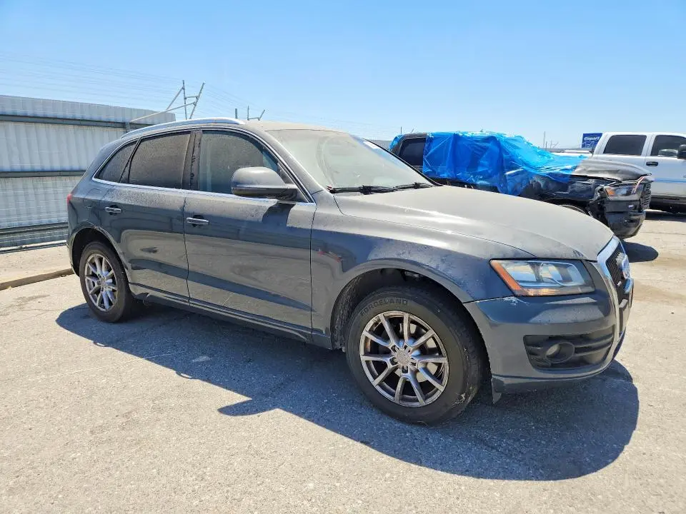 2010 AUDI Q5 PREMIUM  