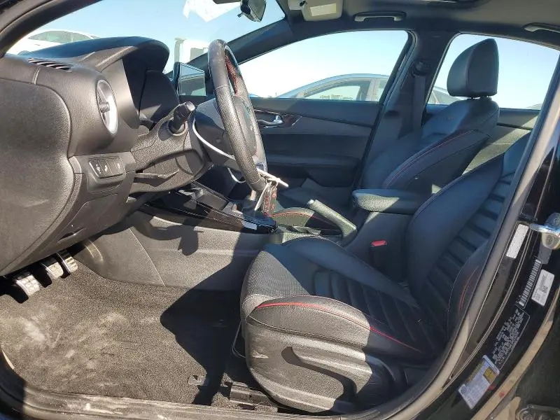 2023 KIA FORTE GT  