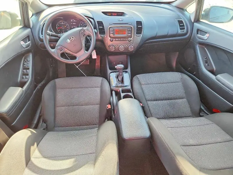 2017 KIA FORTE LX  