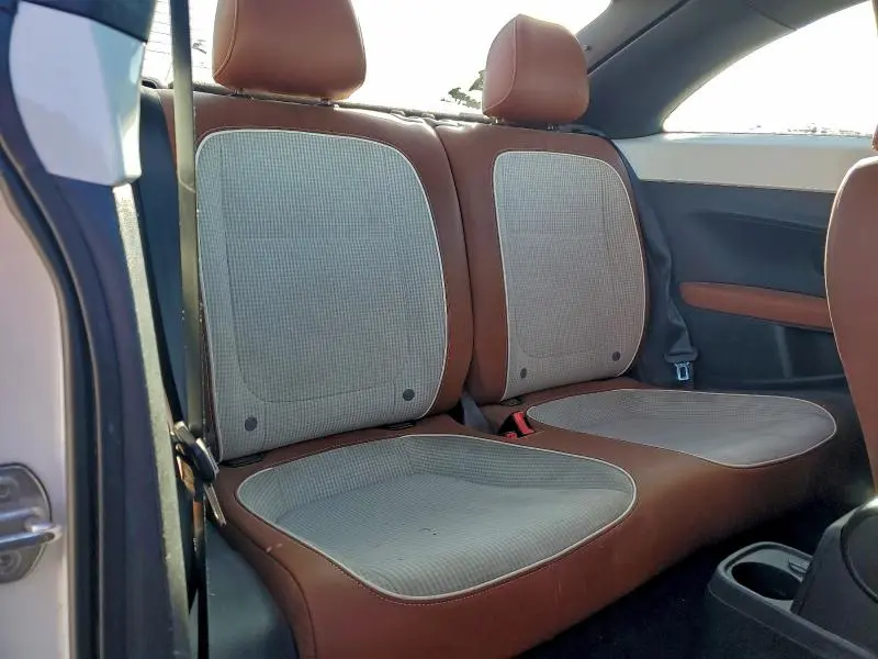 2016 VOLKSWAGEN BEETLE 1.8T  