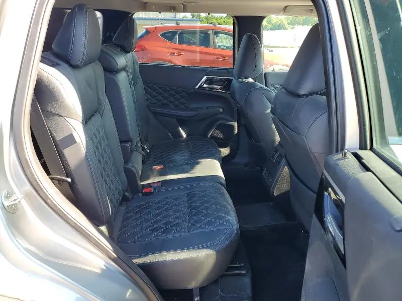 2023 MITSUBISHI OUTLANDER SEL  