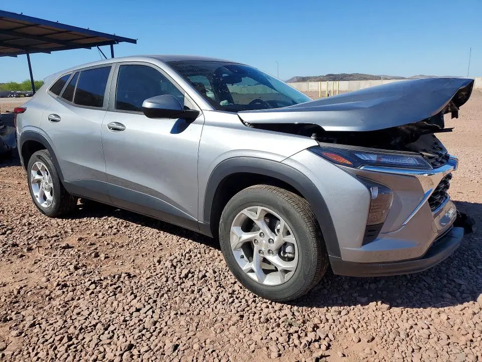 2024 CHEVROLET TRAX LS  