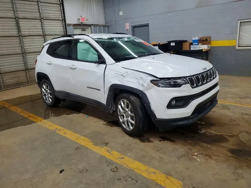 2023 JEEP COMPASS LATITUDE LUX  