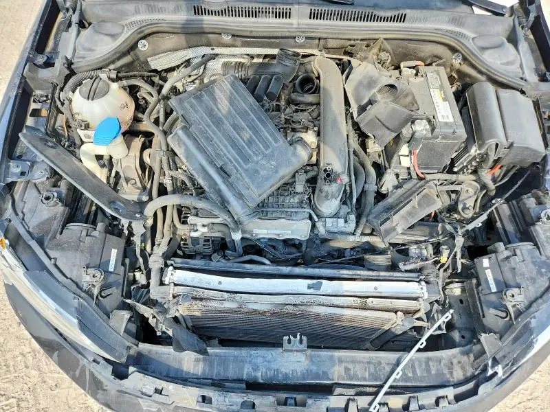 2016 VOLKSWAGEN JETTA SE  