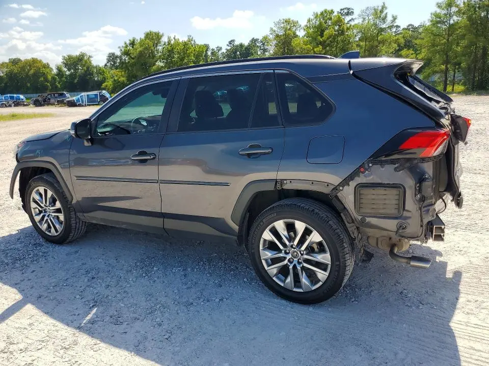 2020 TOYOTA RAV4 XLE PREMIUM  