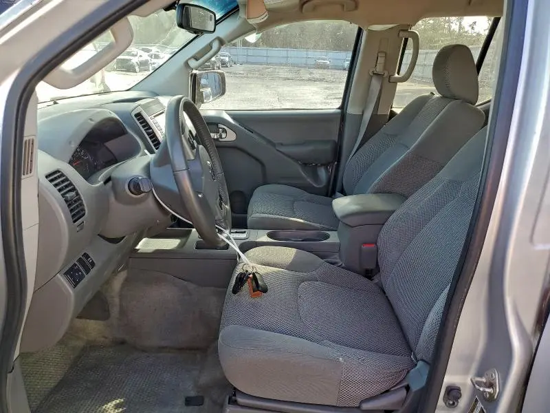 2016 NISSAN FRONTIER S  