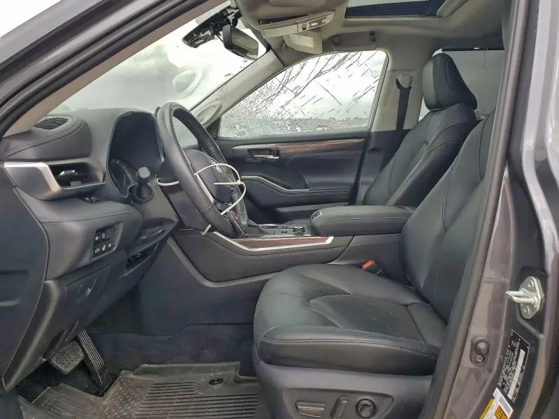 2020 TOYOTA HIGHLANDER LIMITED  