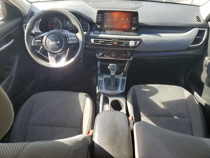 2022 KIA SELTOS LX  