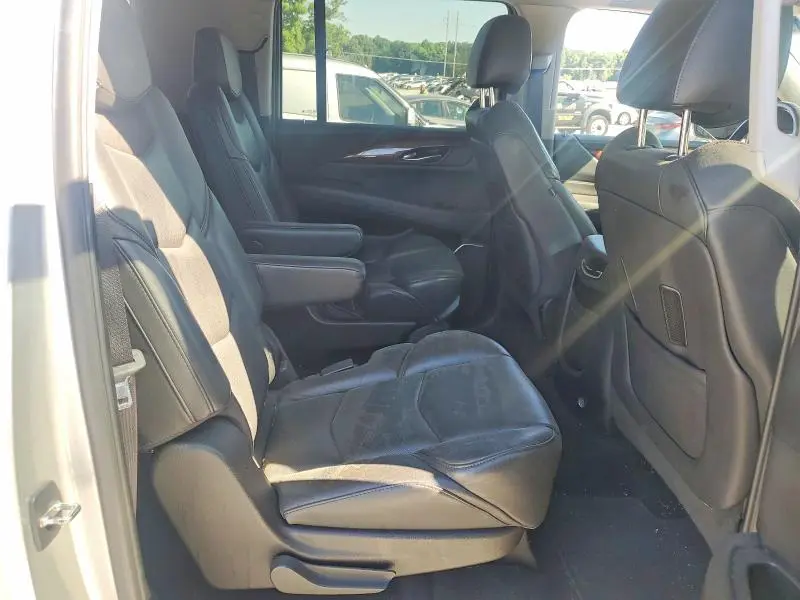 2018 CADILLAC ESCALADE ESV LUXURY  