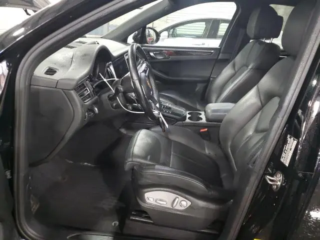 2019 PORSCHE MACAN   
