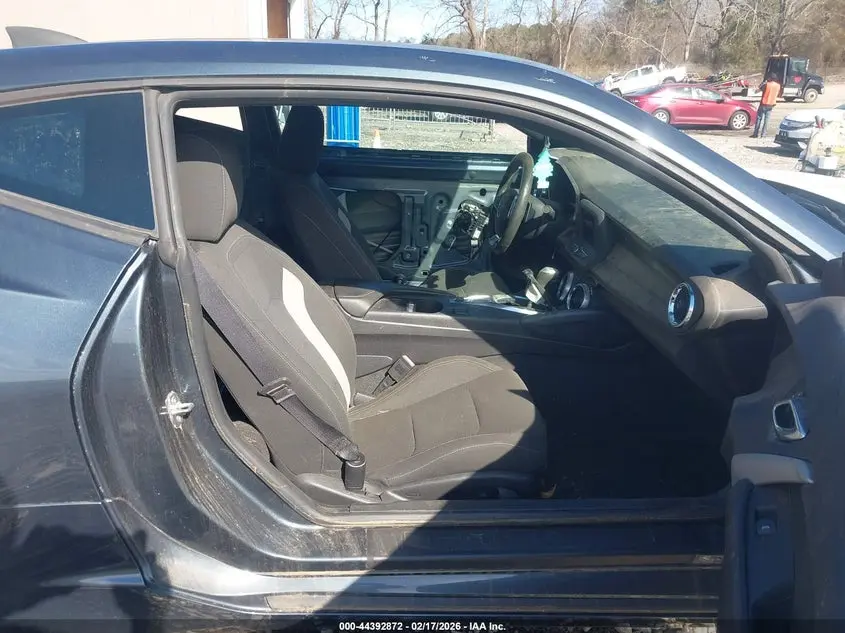 2019 CHEVROLET CAMARO 1LS