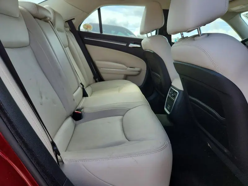 2015 CHRYSLER 300 LIMITED  