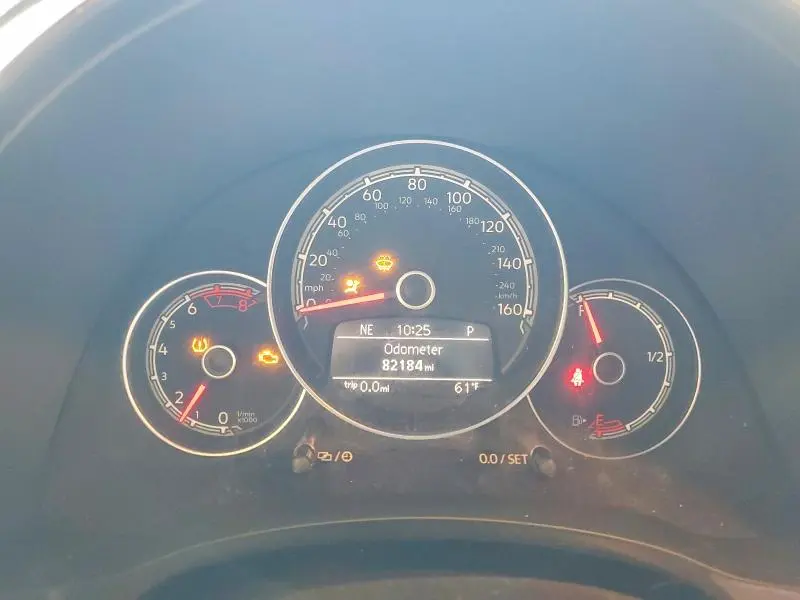 2017 VOLKSWAGEN BEETLE S  