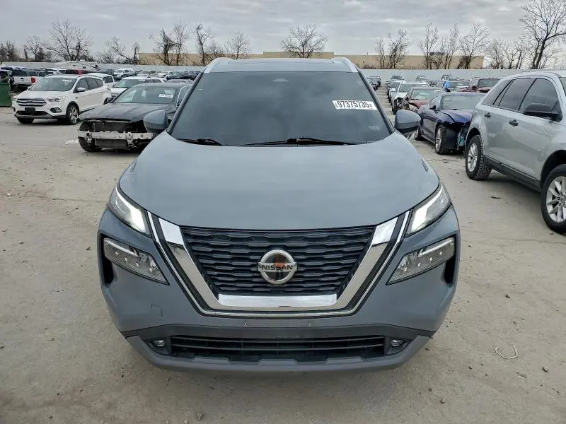 2021 NISSAN ROGUE SL  