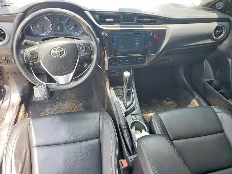 2018 TOYOTA COROLLA XLE  