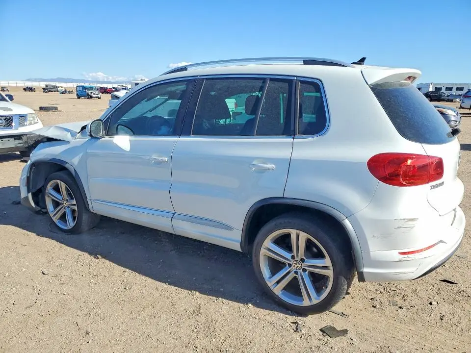 2016 VOLKSWAGEN TIGUAN S  