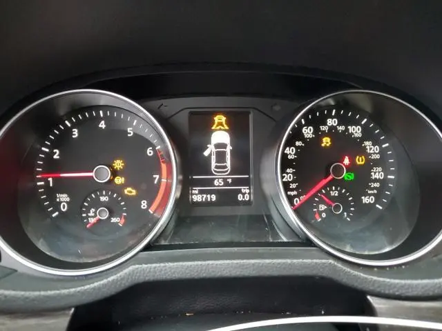 2016 VOLKSWAGEN PASSAT SE  