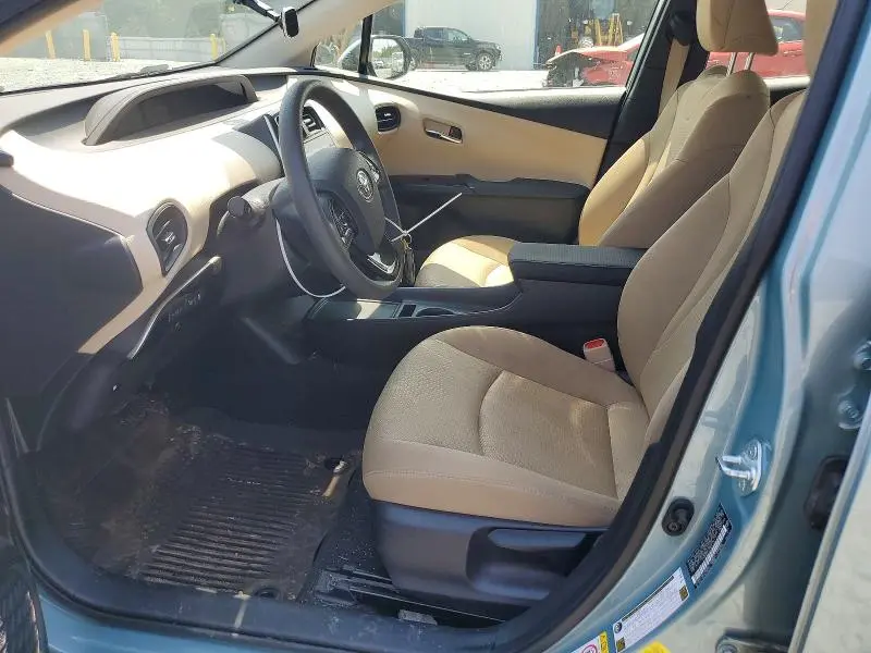 2021 TOYOTA PRIUS LE  