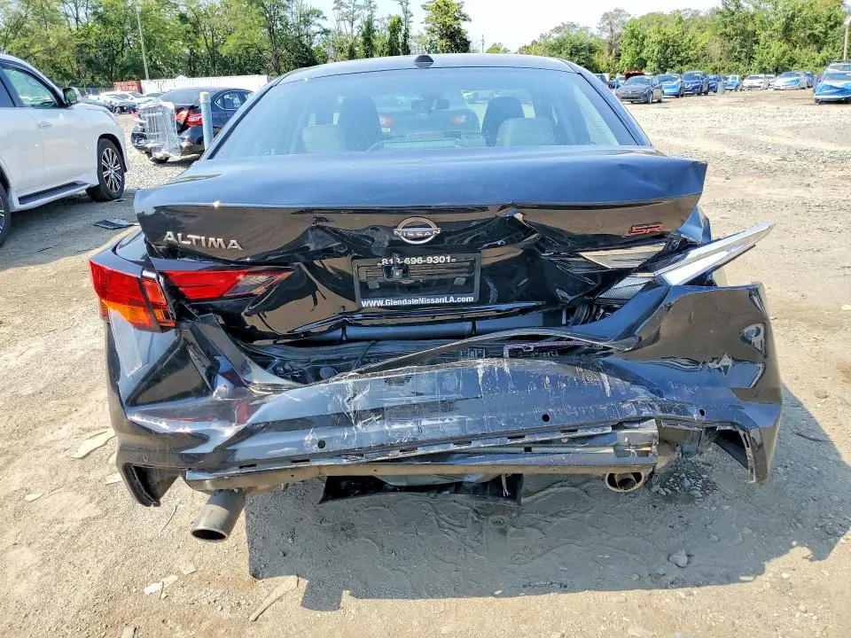 2024 NISSAN ALTIMA SR  