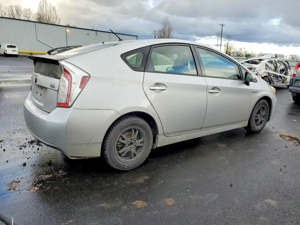 2013 TOYOTA PRIUS TWO  