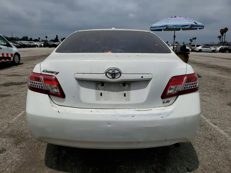 2010 TOYOTA CAMRY LE  