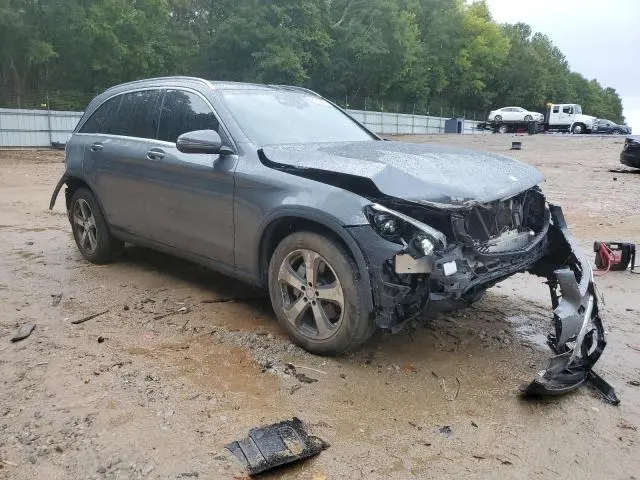 2017 MERCEDES-BENZ GLC 300