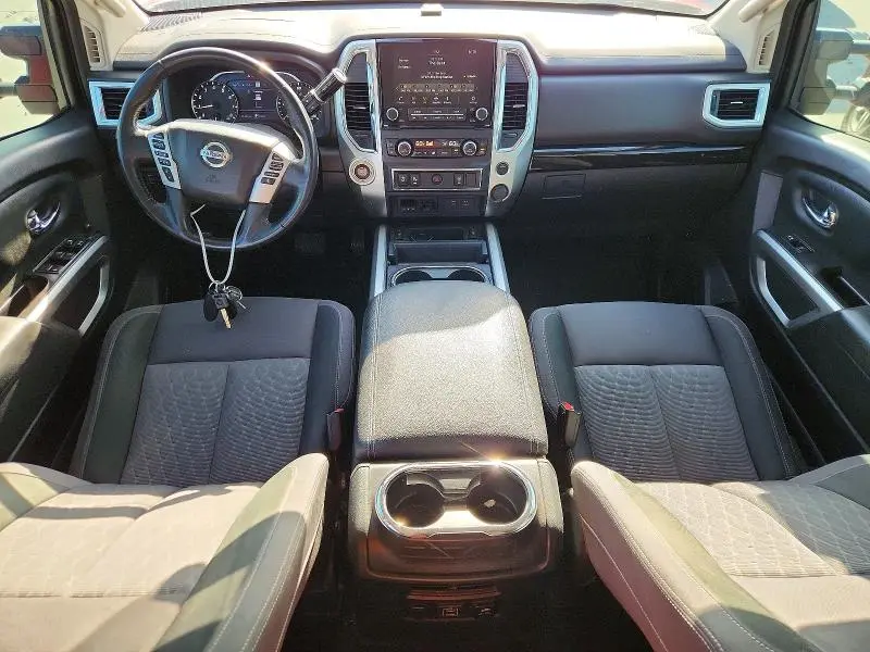 2020 NISSAN TITAN SV  