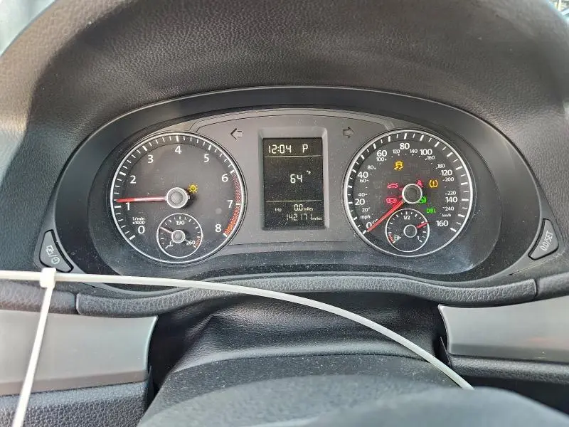 2014 VOLKSWAGEN PASSAT S  