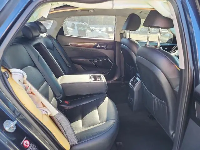 2017 KIA CADENZA PREMIUM  