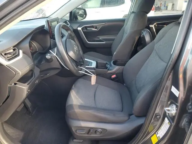 2022 TOYOTA RAV4 XLE  