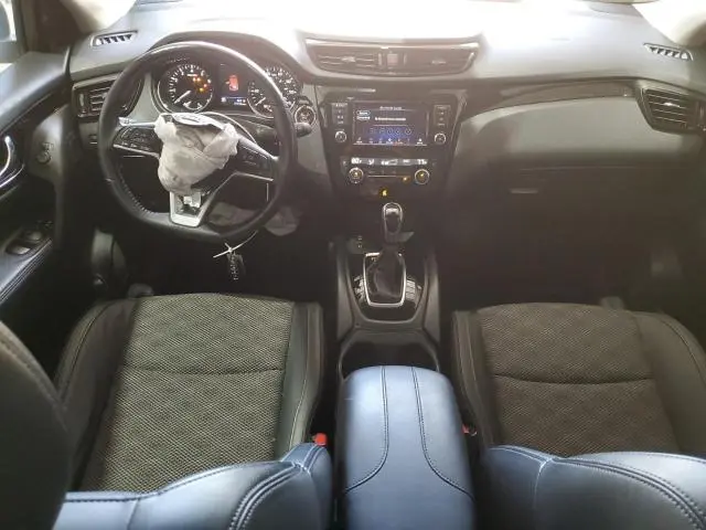 2021 NISSAN ROGUE SPORT SV  