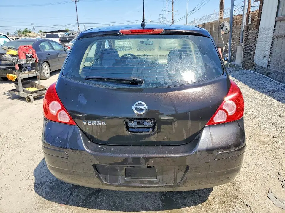 2011 NISSAN VERSA 1.8 S  