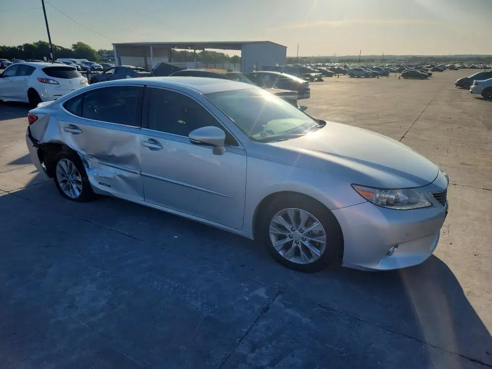 2013 LEXUS ES 300H  